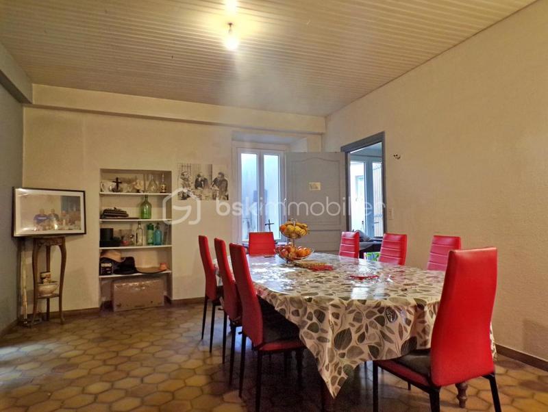 Maison de village - 256 m² - 10 pièces