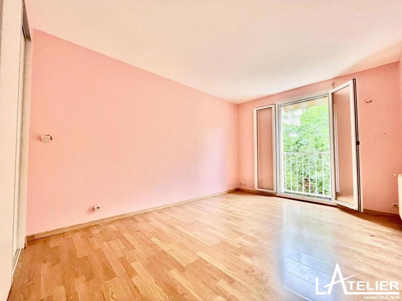 Maison - 220 m² - 10 pièces
