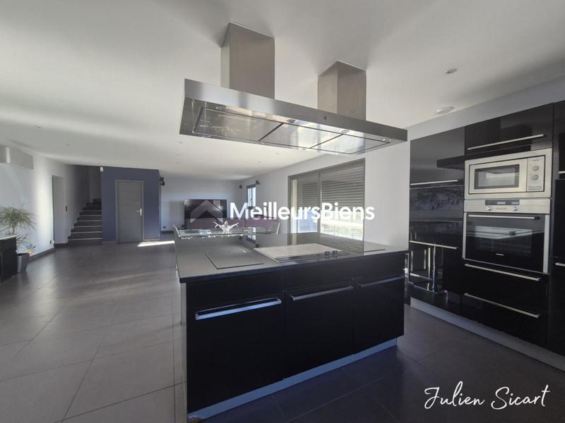 Villa - 155 m² - 5 pièces
