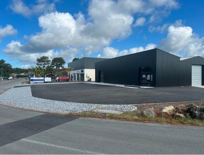 Local commercial - 1 266 m² - 3 pièces