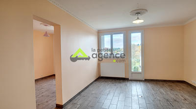 Appartement - 70 m² - 4 pièces