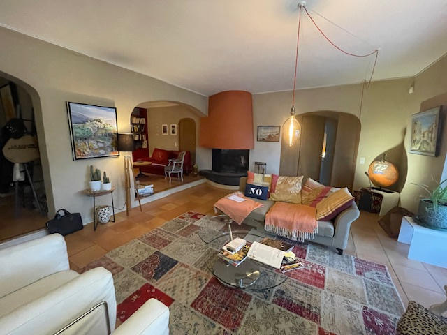 Maison - 380 m² - 10 pièces