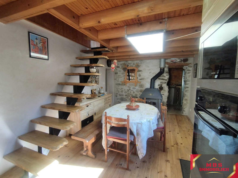 Maison - 98 m² - 3 pièces