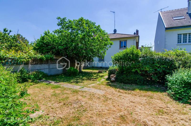 Maison - 104 m² - 5 pièces