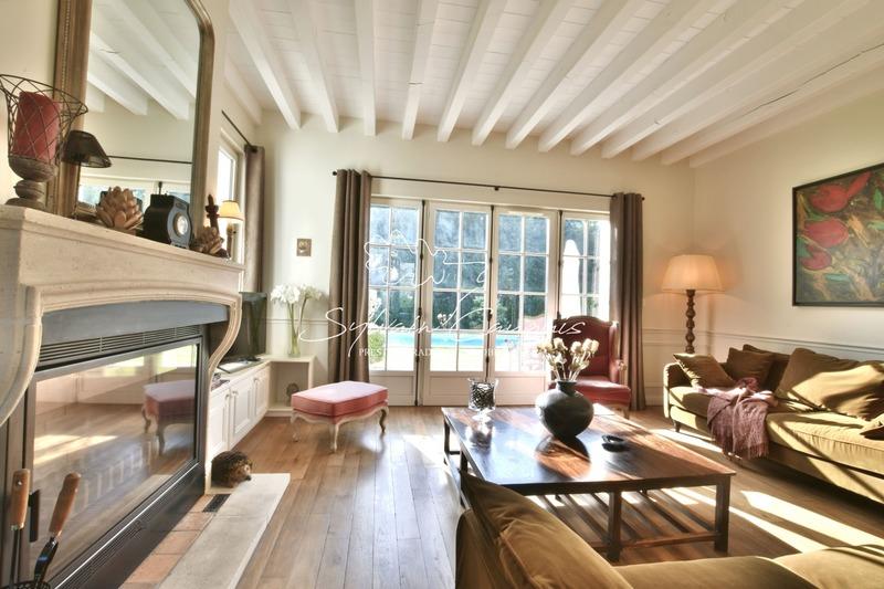 Maison bourgeoise - 270 m² - 9 pièces