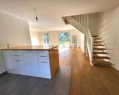 Maison - 148 m² - 7 pièces