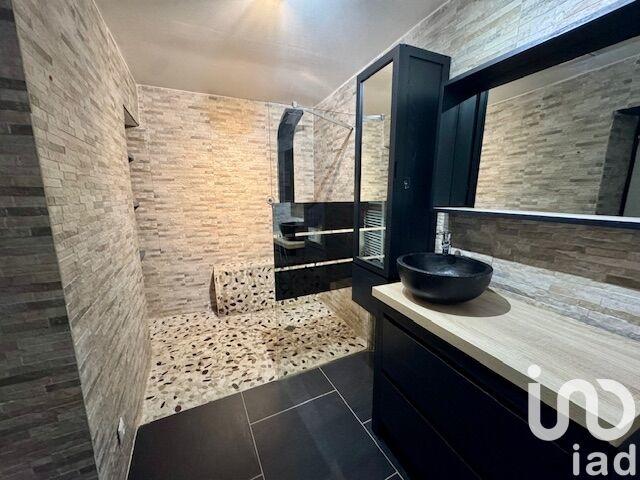 Maison - 208 m² - 6 pièces