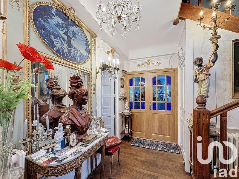 Maison - 320 m² - 8 pièces