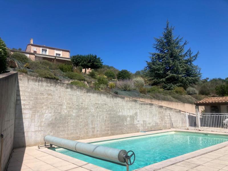 Villa - 140 m² - 7 pièces