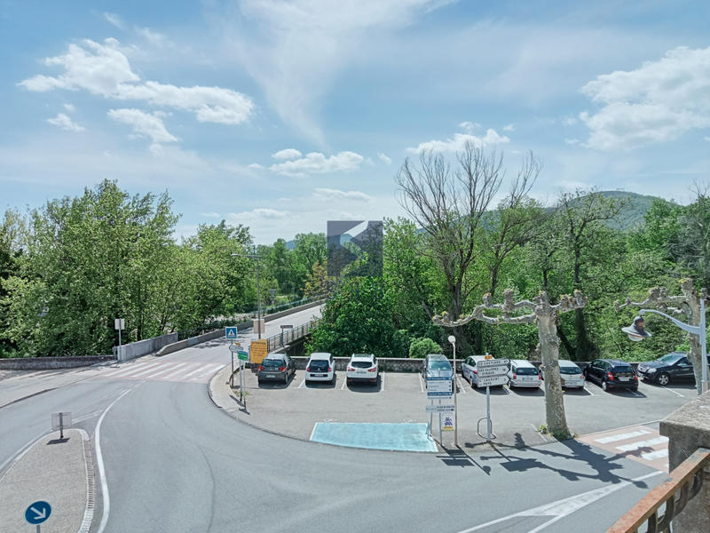 Maison - 160 m² - 8 pièces