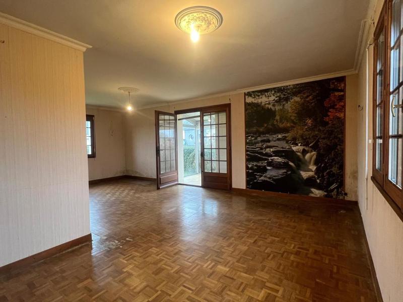 Maison - 248 m² - 7 pièces