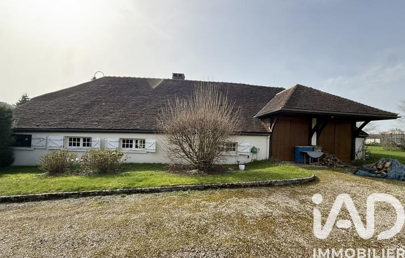 Maison - 208 m² - 10 pièces