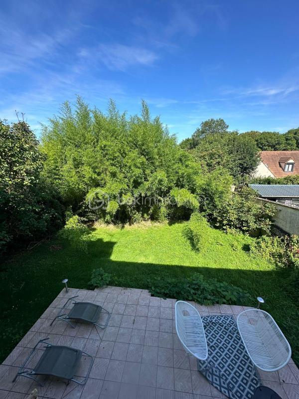 Maison traditionnelle - 180 m² - 8 pièces