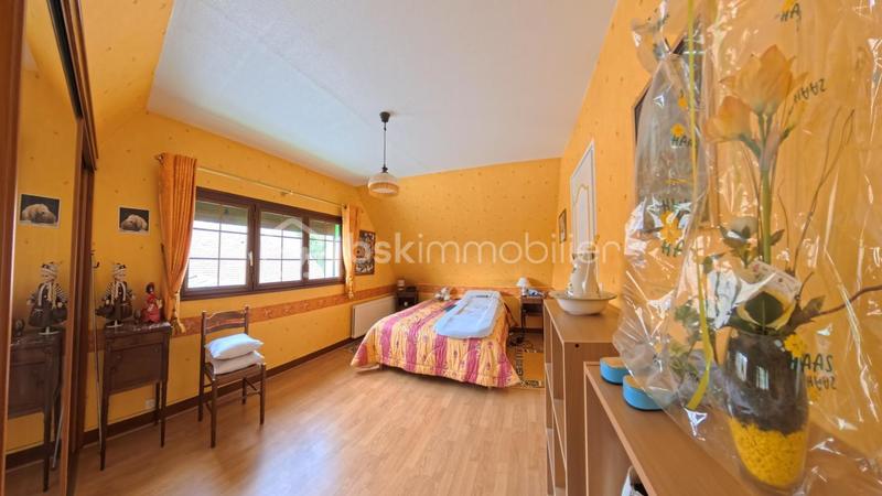 Maison - 250 m² - 10 pièces