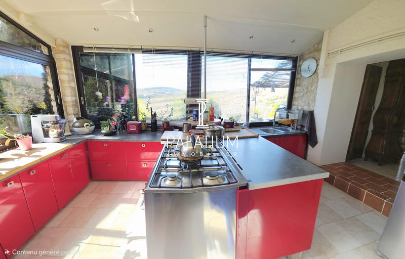 Maison - 260 m² - 10 pièces