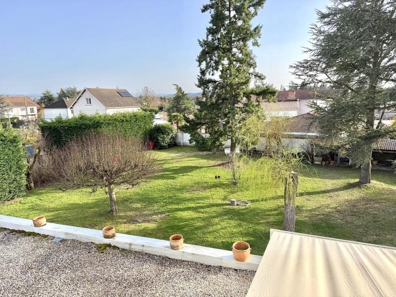 Maison - 320 m² - 9 pièces