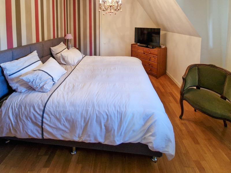 Propriété - 320 m² - 9 pièces