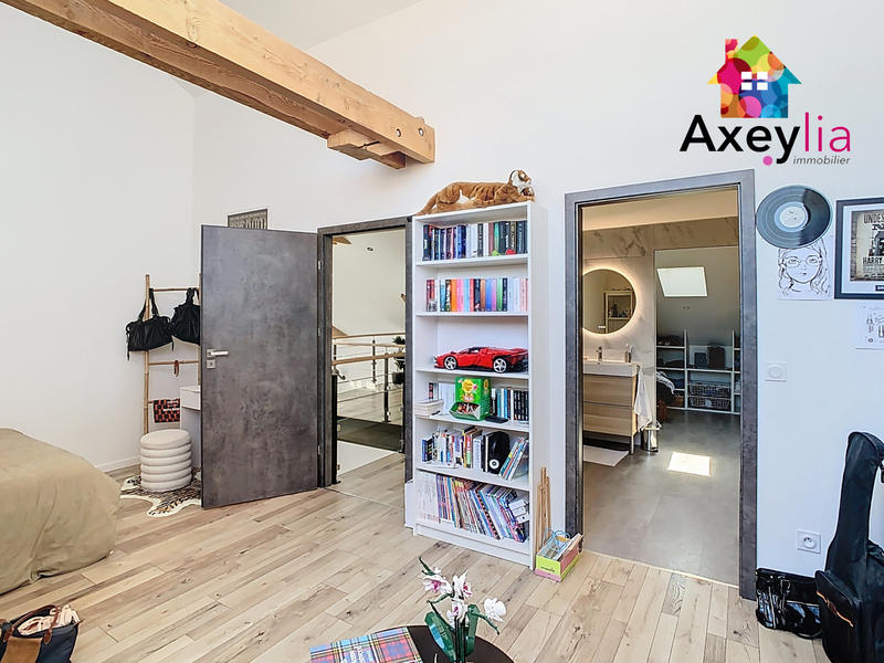 Loft - 278 m² - 5 pièces