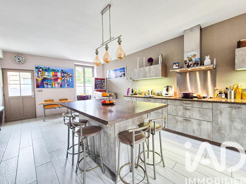 Maison - 150 m² - 6 pièces