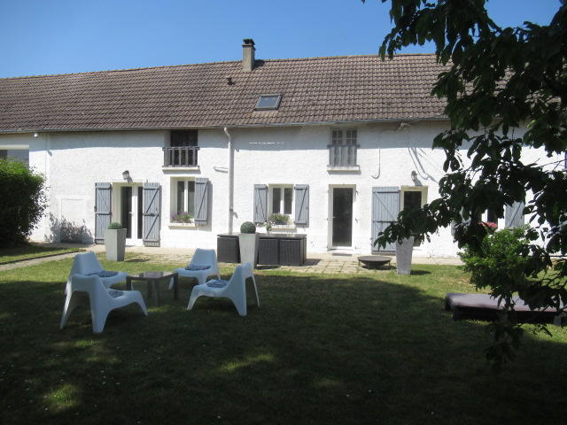 Maison - 256 m² - 7 pièces