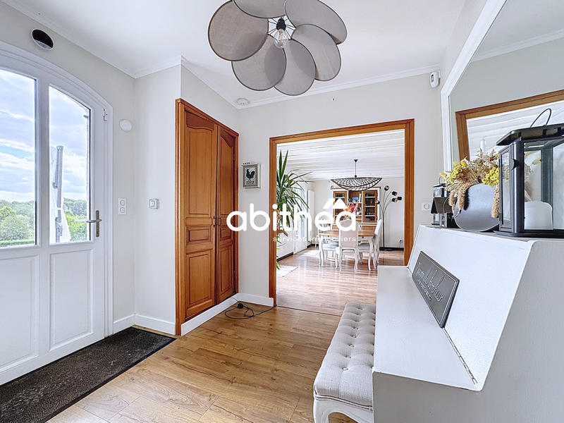 Maison - 164 m² - 9 pièces