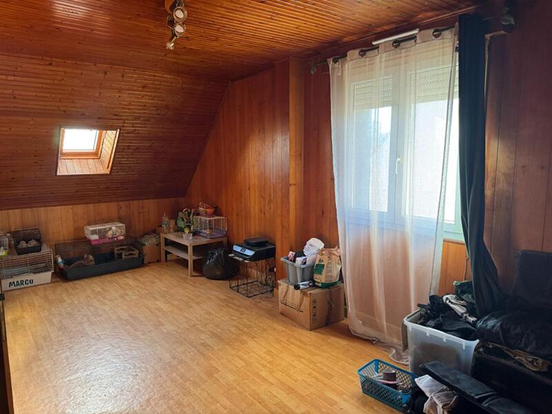 Maison - 177 m² - 7 pièces