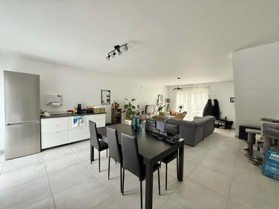 Maison - 94 m² - 4 pièces