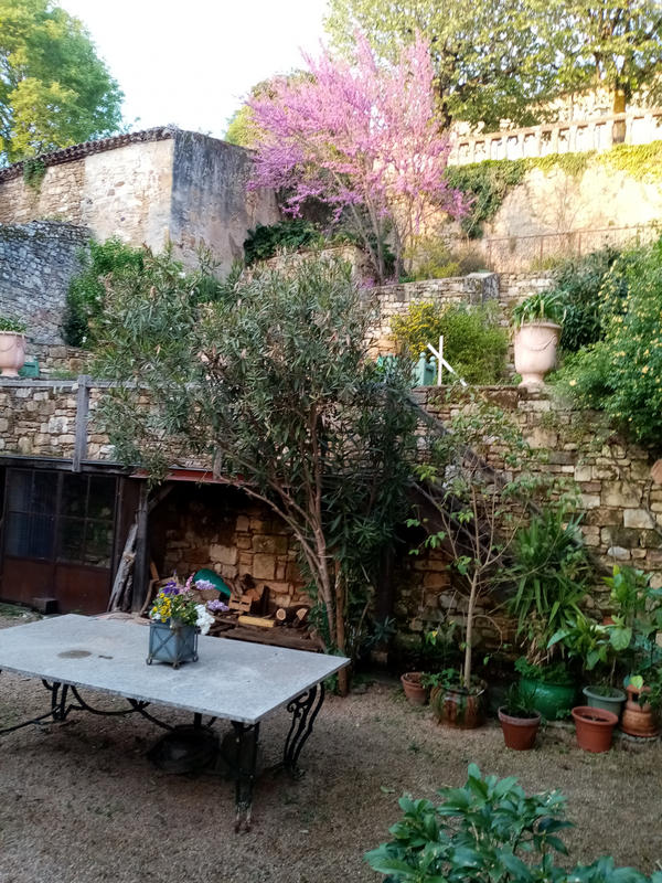 Maison - 300 m² - 9 pièces