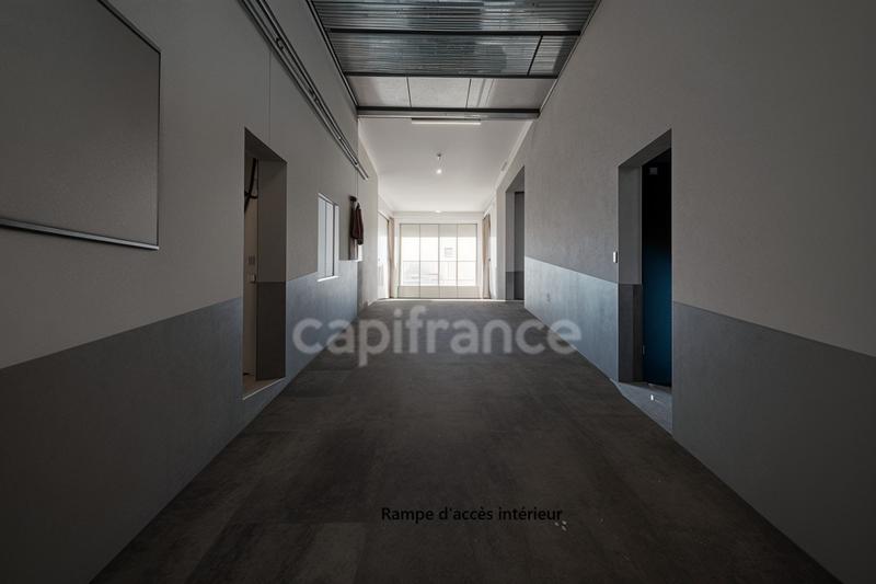 Local d'activité / Entrepôt - 544 m² - 20 pièces