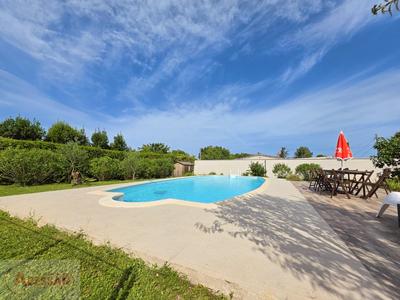 Maison - 180 m² - 8 pièces