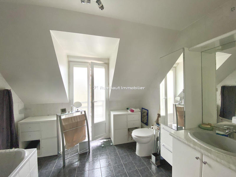 Maison - 137 m² - 6 pièces