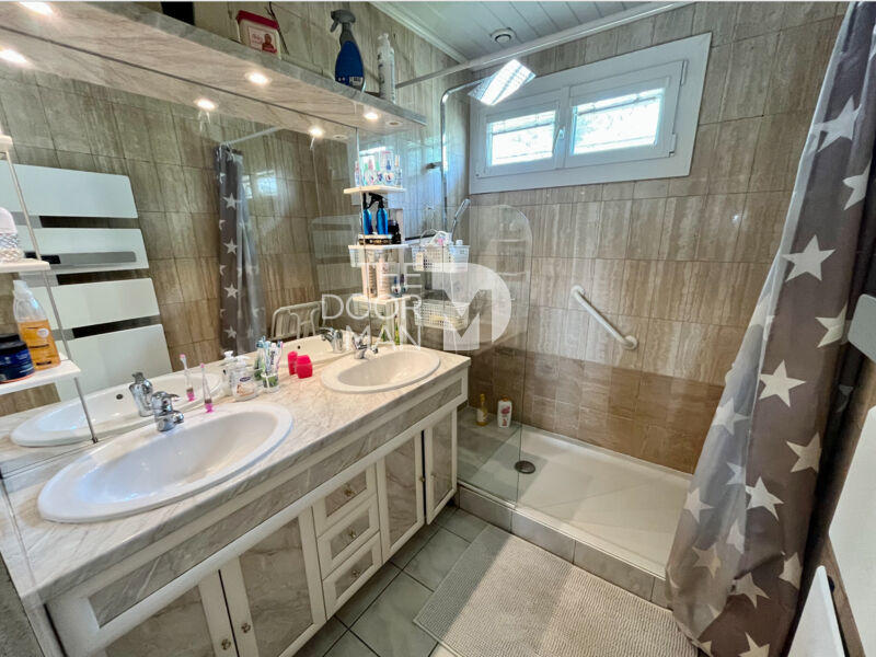 Maison - 145 m² - 6 pièces