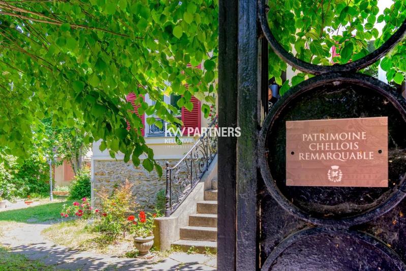 Maison bourgeoise - 256 m² - 9 pièces