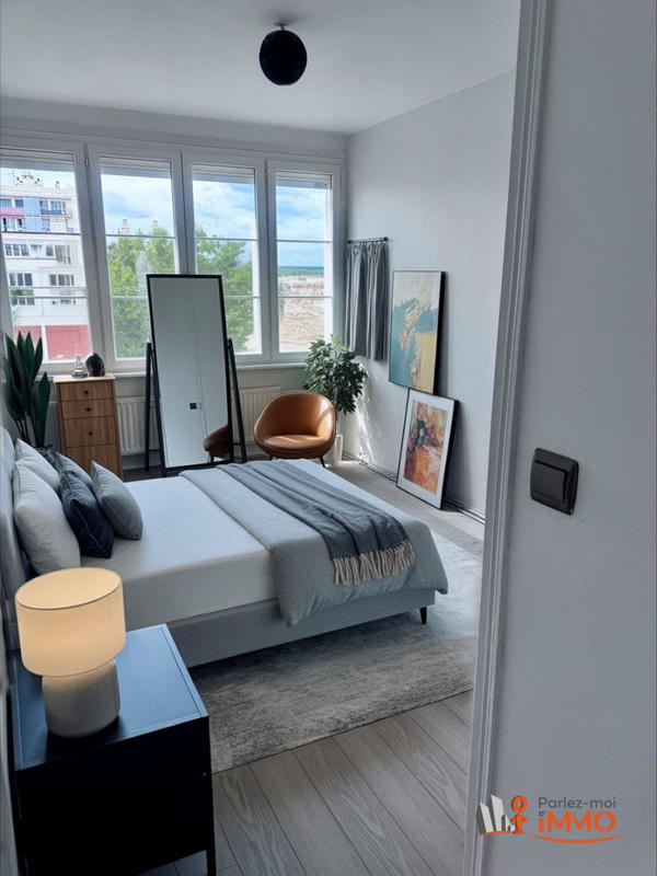 Appartement - 80 m² - 4 pièces