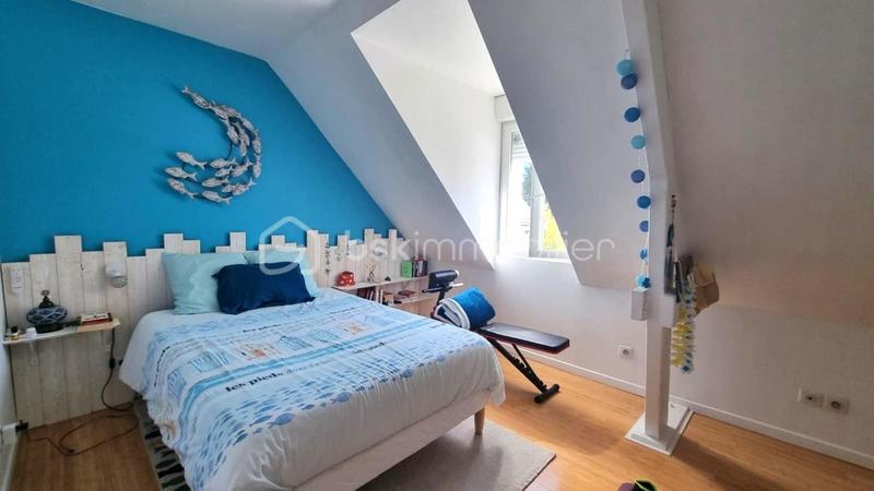 Maison traditionnelle - 180 m² - 5 pièces