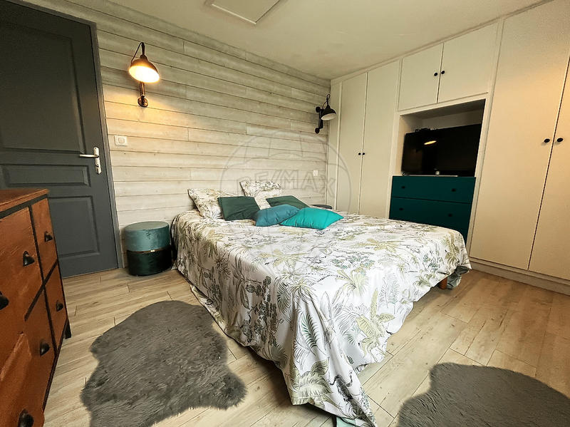 Demeure - 200 m² - 10 pièces