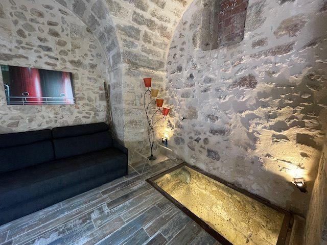 Maison - 406 m² - 8 pièces