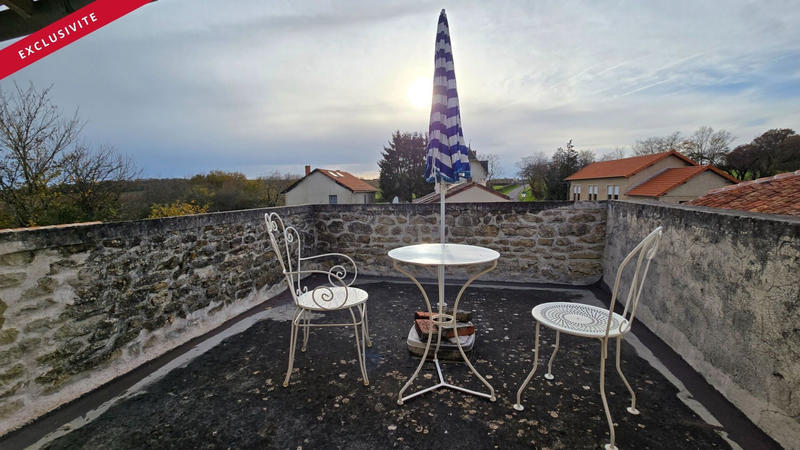 Maison - 256 m² - 5 pièces