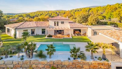 Villa - 231 m² - 6 pièces