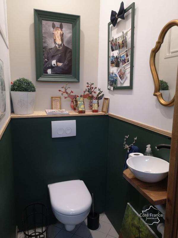 Maison - 210 m² - 10 pièces