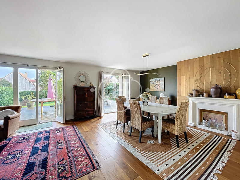 Maison - 191 m² - 8 pièces