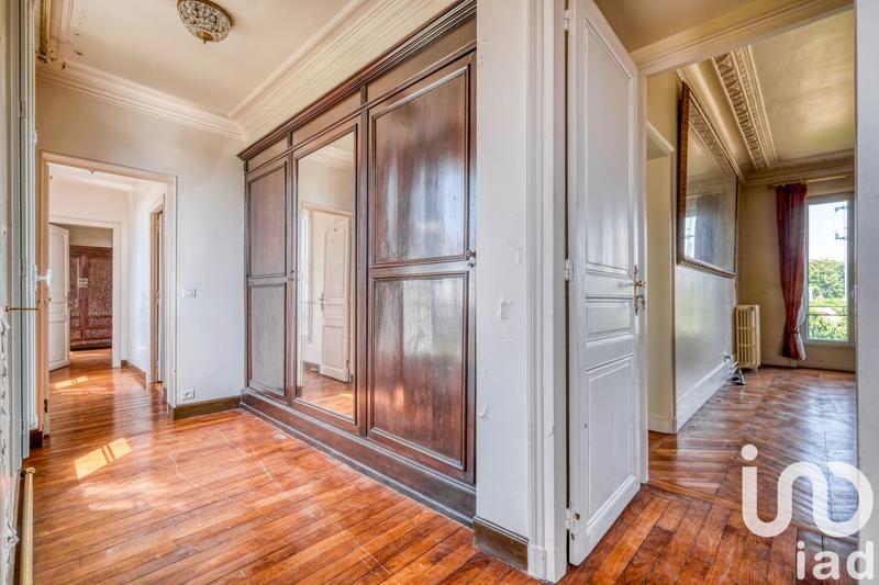 Maison - 240 m² - 8 pièces