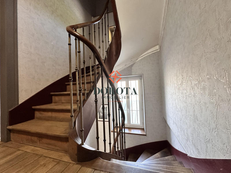 Maison ancienne - 141 m² - 6 pièces