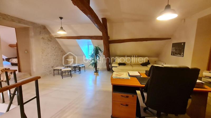 Maison - 245 m² - 6 pièces