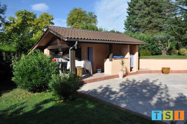 Maison - 365 m² - 7 pièces