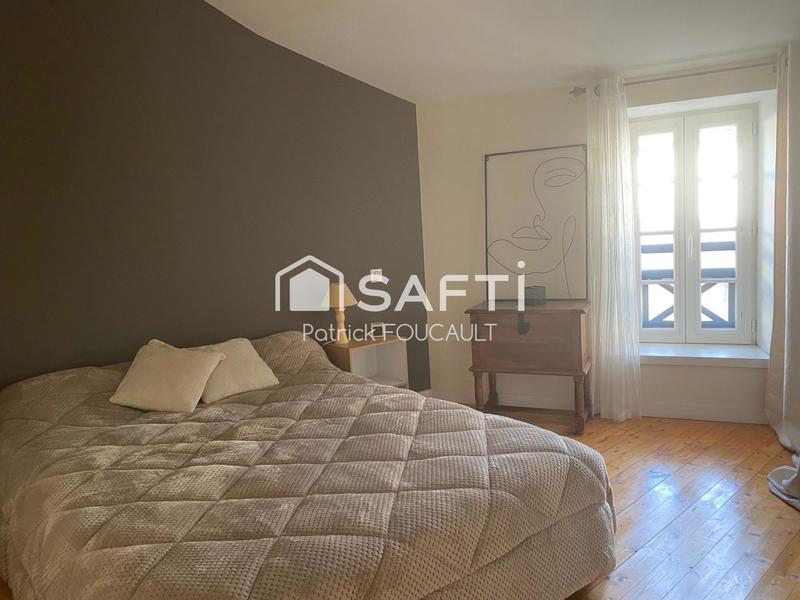 Maison - 141 m² - 9 pièces