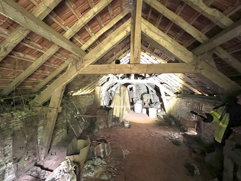 Maison - 245 m² - 11 pièces