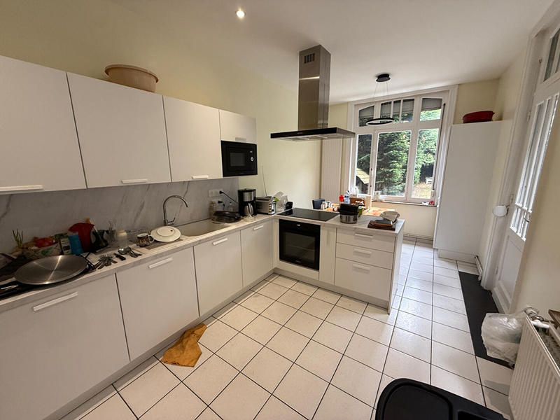 Maison - 337 m² - 8 pièces