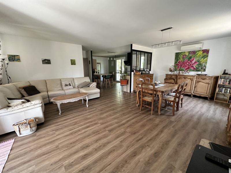 Maison traditionnelle - 106 m² - 5 pièces