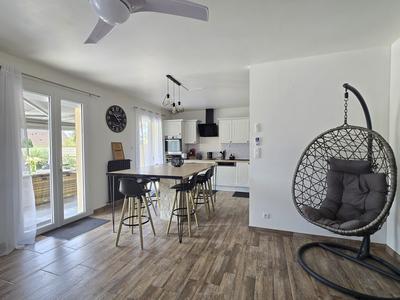 Maison - 160 m² - 7 pièces